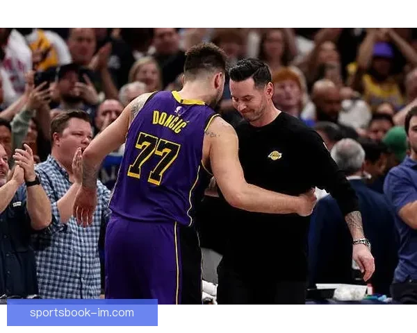 东契奇腿筋拉伤背后责任雷迪克应担主力过度使用他成雷伯杜式悲剧