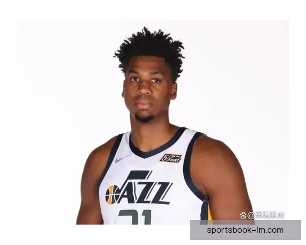 怀特塞德点赞CBA球员真实对抗不做作假摔展现竞技精神